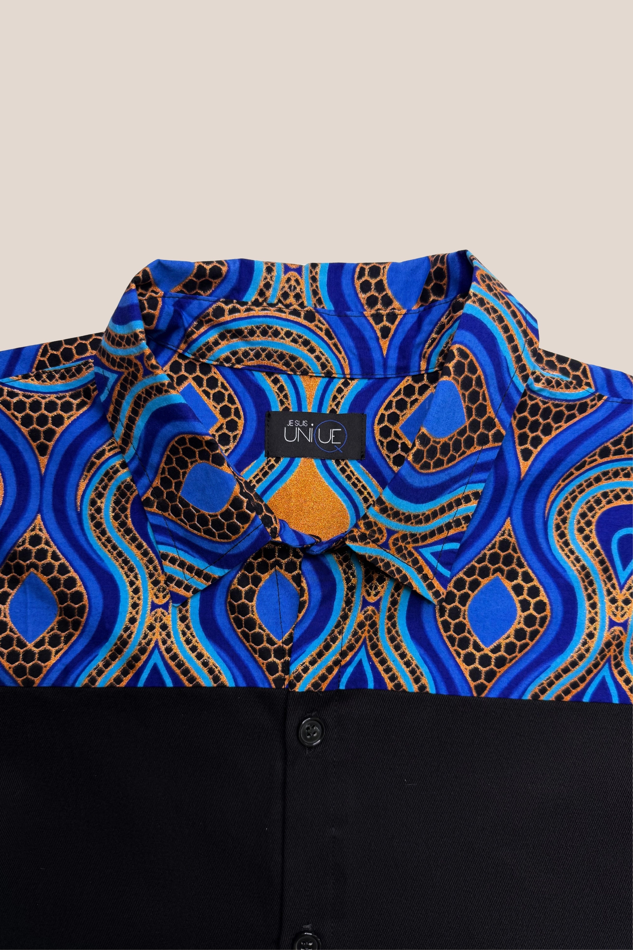 Chemise manches courtes bleu vif bicolore - detail col