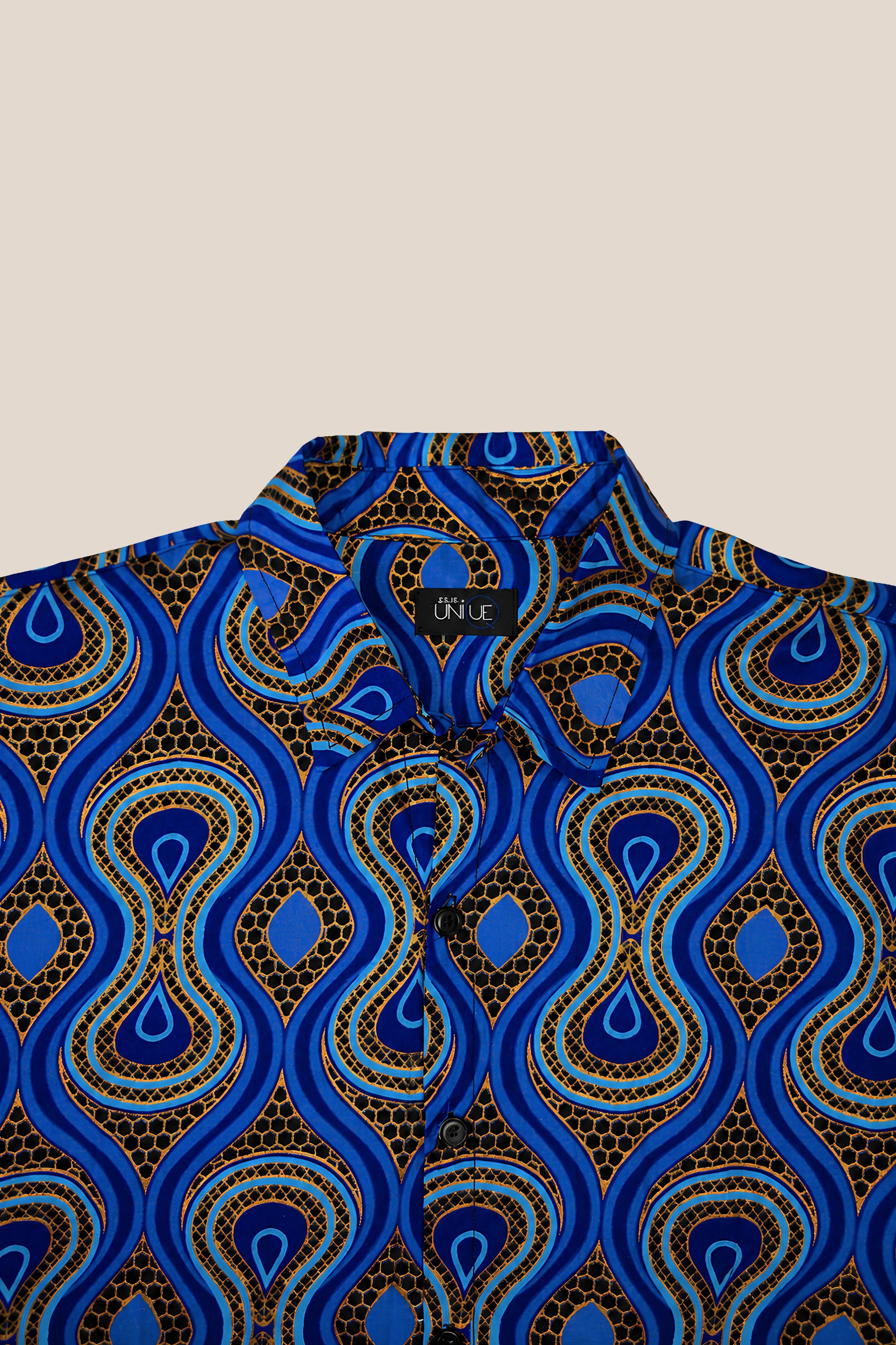 Chemise droite boutonnée, imprimé bleu motif orange paillette 