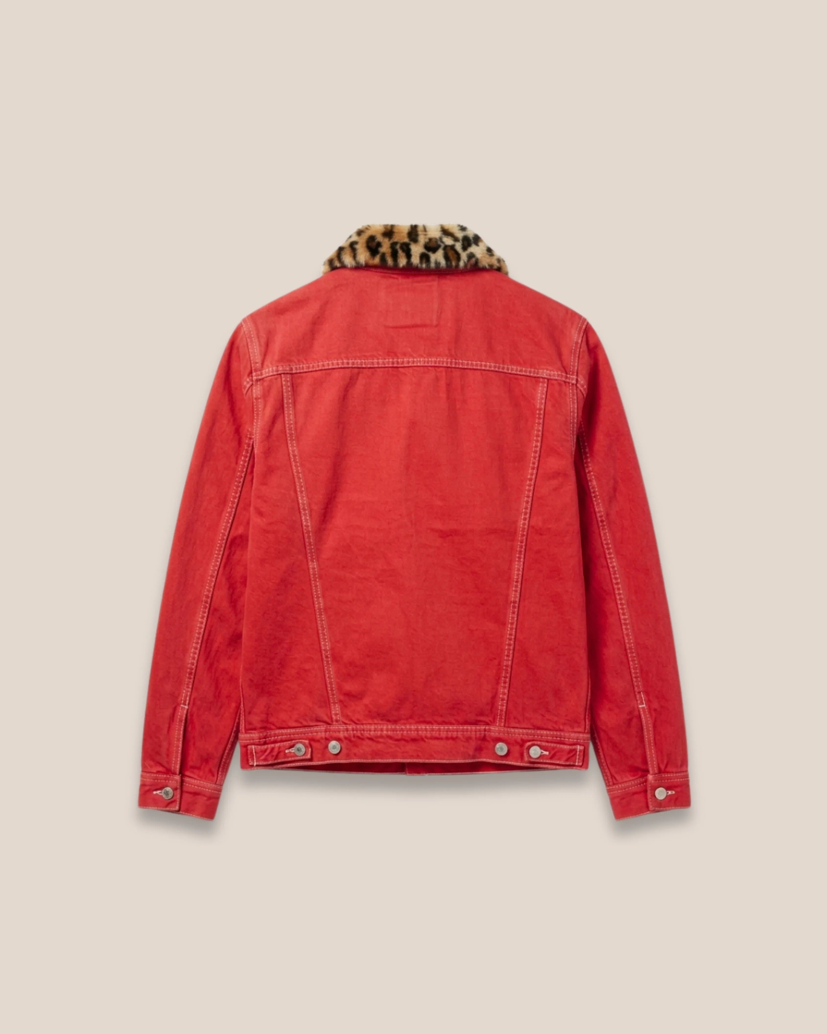 Veste en denim rouge col léopard "Red Leopard Trucker"