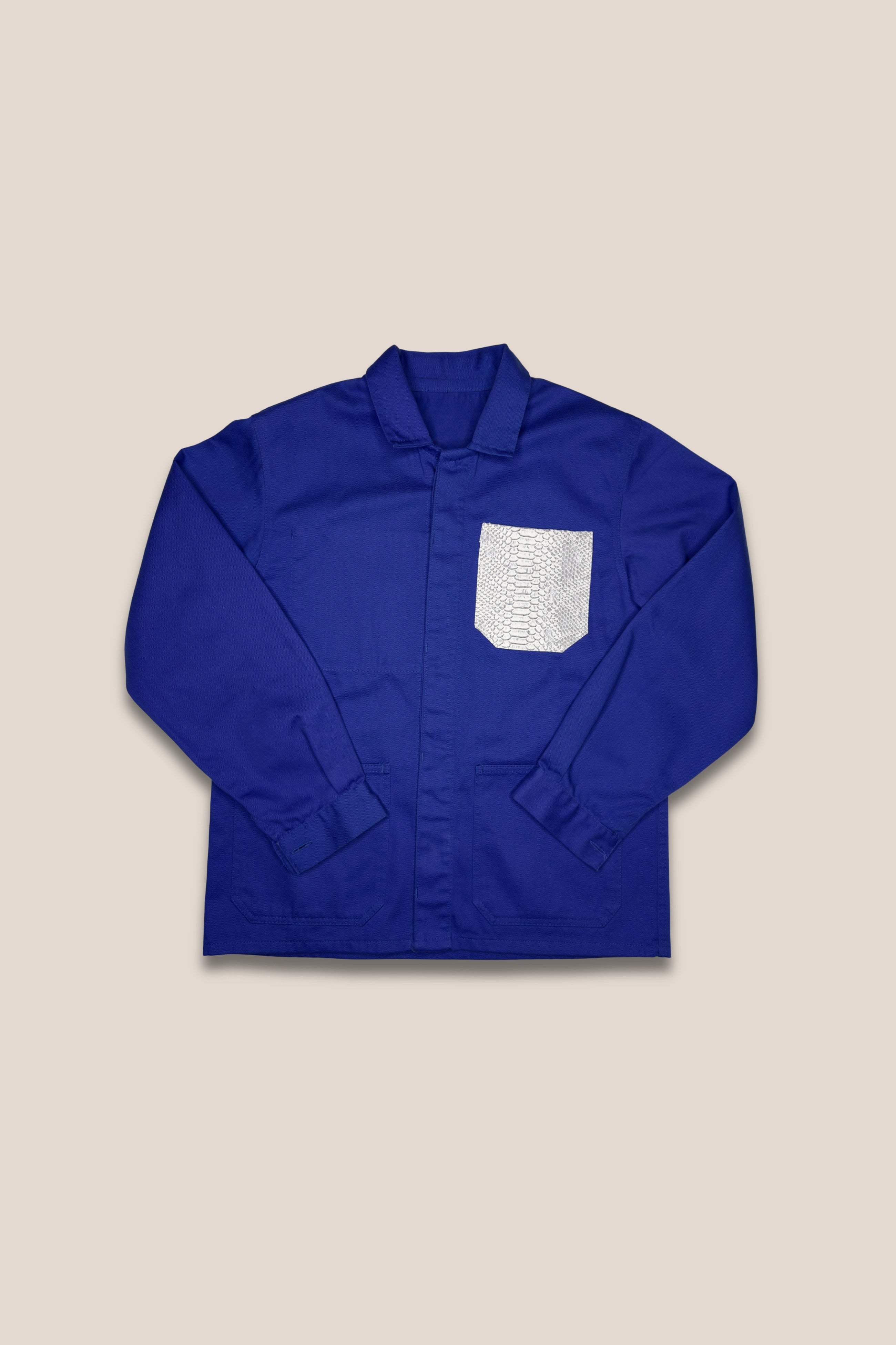 veste bleu de travail et python - Face
